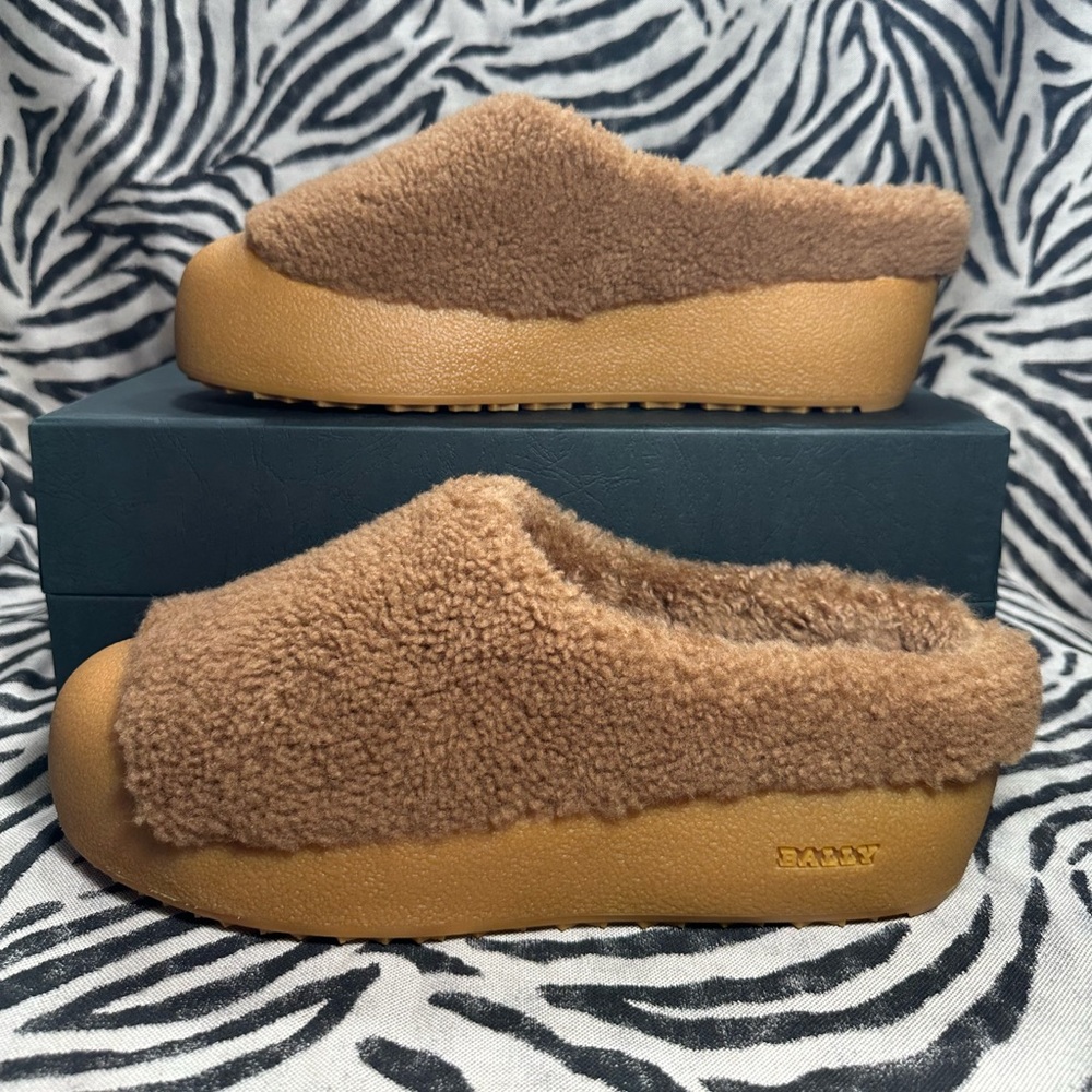 BALLY - Picture 2 of 8